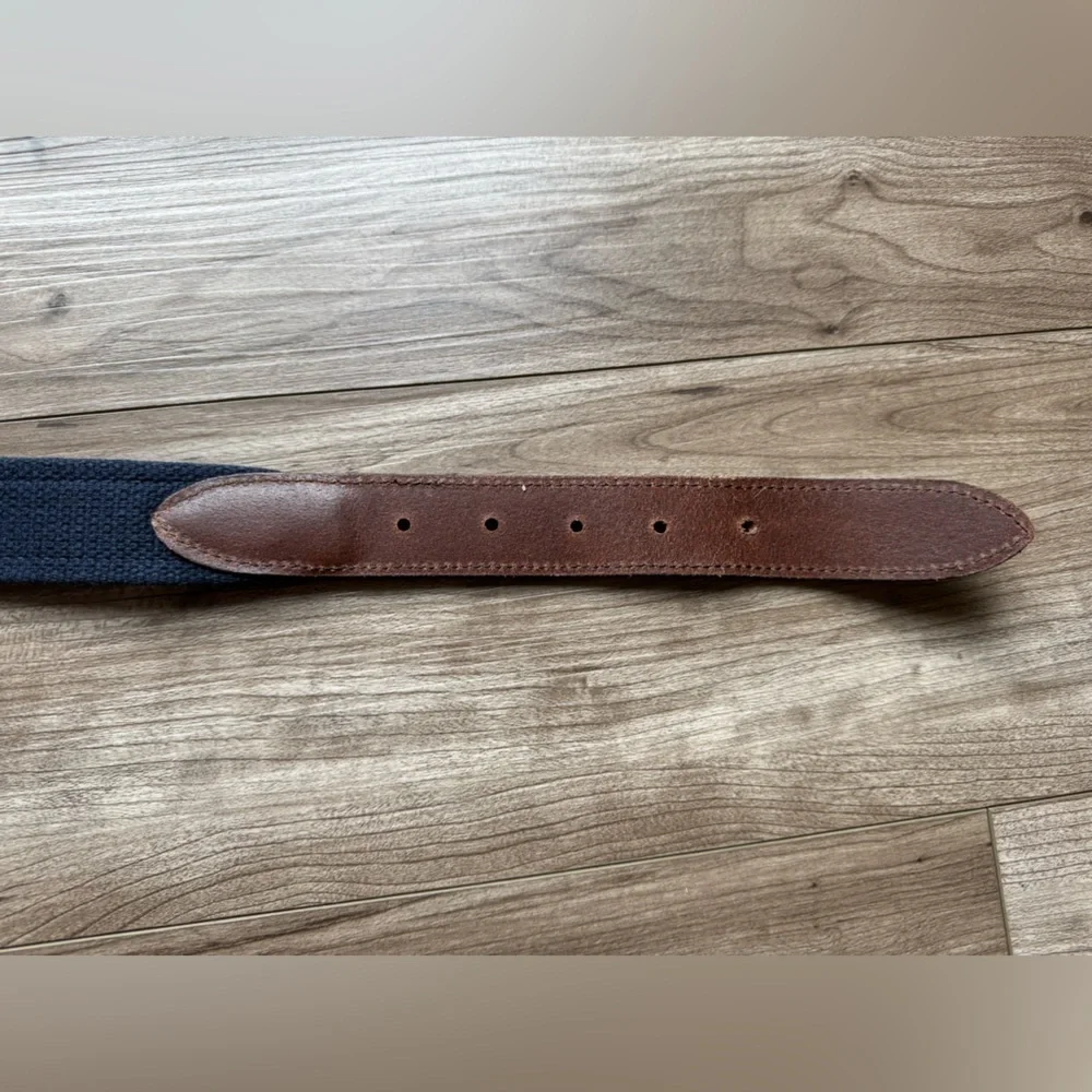 Vineyards Vines Vineyard Whale Canvas Leather Club Boy’s Men's Belt Size 30